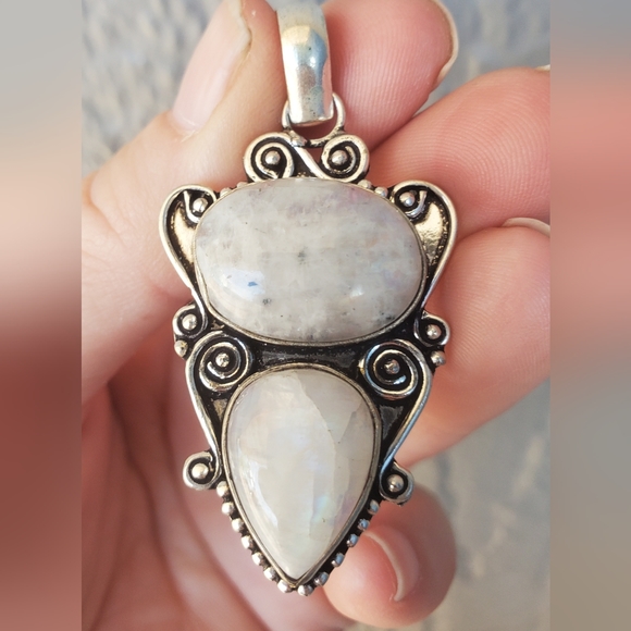 New Rainbow Moonstone 925 Silver Pendant. - Picture 14 of 16